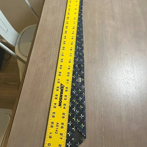 Men’s Geoffrey Beene Tie - Picture 5 of 6